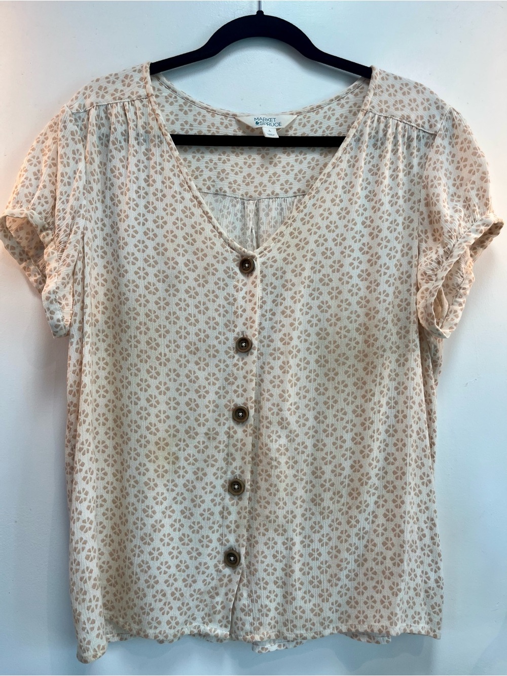 Market & Spruce Cream Button-Front Floral Print Blouse